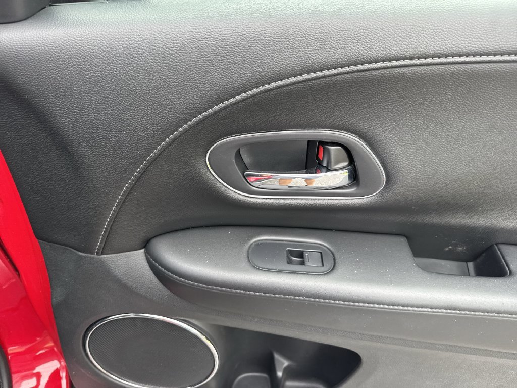 Used 2016 Honda HR-V EX-L image 41