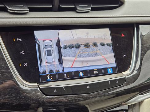 Used 2021 Cadillac XT6 Premium Luxury image 20