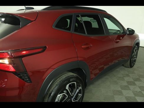 Certified 2024 Chevrolet Trax RS w/ Driver Confidence Package FWD image 17