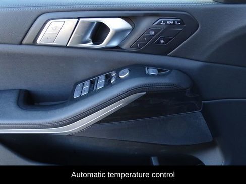 Used 2022 BMW X7 xDrive40i image 23