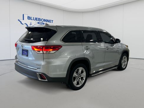 Used 2018 Toyota Highlander Limited FWD image 5