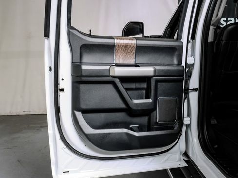 Used 2019 Ford F250 Lariat w/ Lariat Value Package image 35