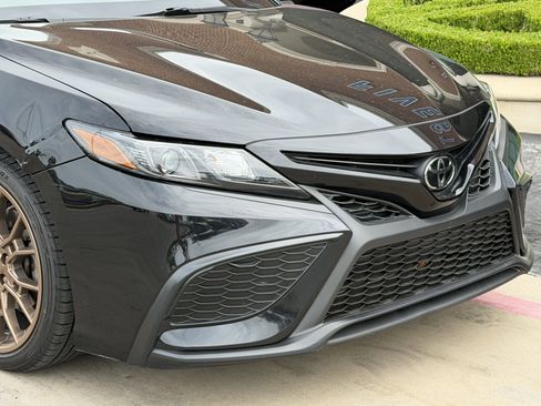 Used 2023 Toyota Camry SE FWD image 10