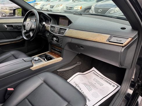 Used 2011 Mercedes-Benz E 350 4MATIC Sedan image 29