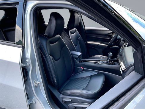 New 2026 Jeep Compass Latitude AWD/4WD image 9