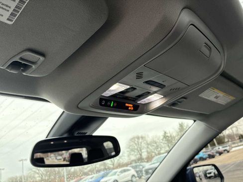 Used 2023 GMC Acadia SLT w/ Technology Package image 36