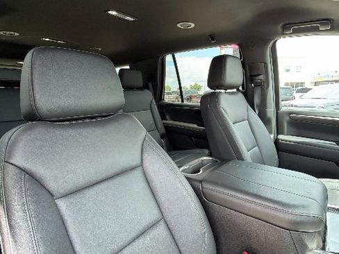 Used 2025 Chevrolet Tahoe LT AWD/4WD image 33