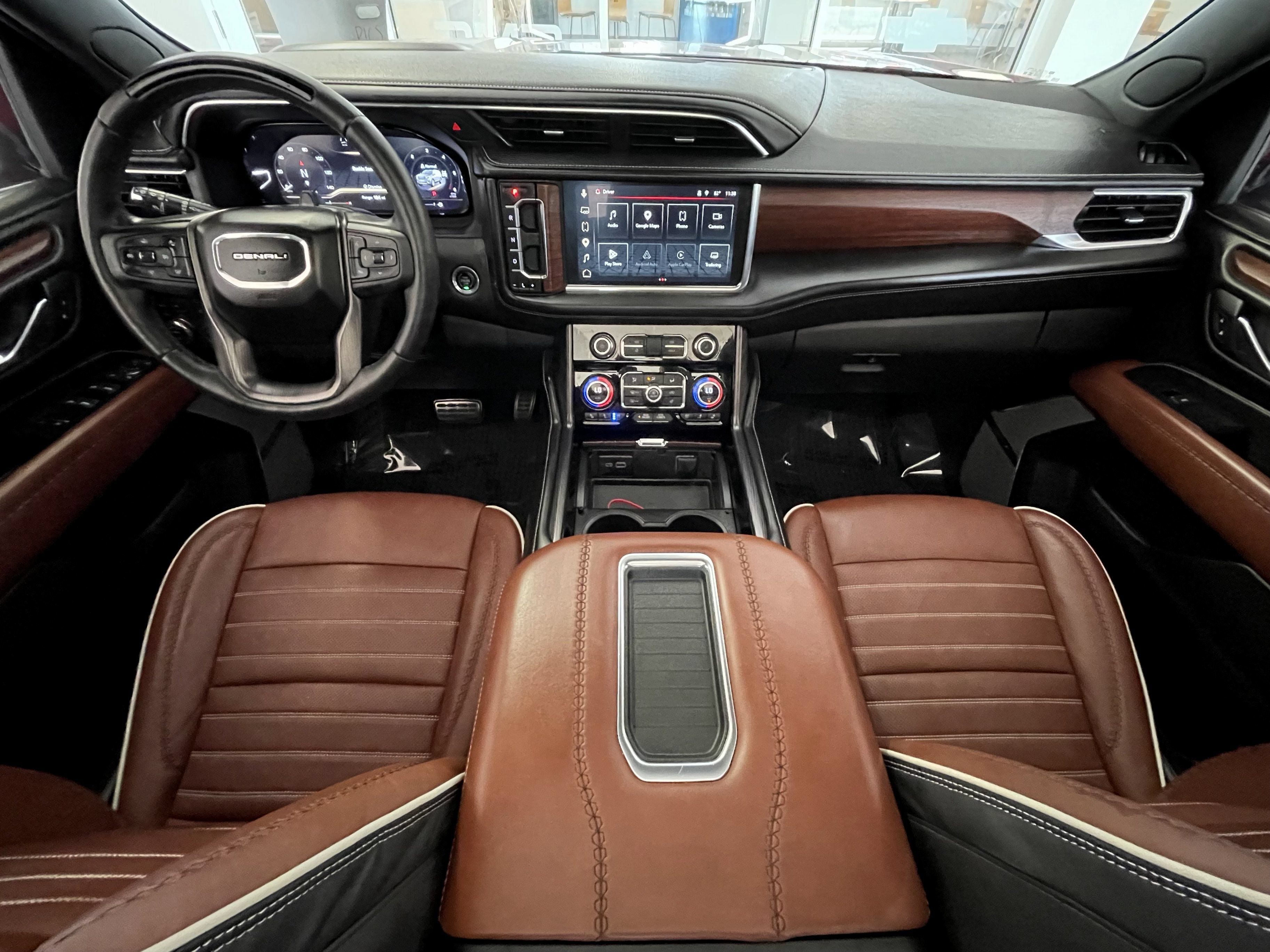 Certified 2023 GMC Yukon Denali Ultimate w/ LPO, Floor Liner Package AWD/4WD image 12