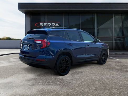Used 2022 GMC Terrain SLT w/ Tech Package AWD/4WD image 5