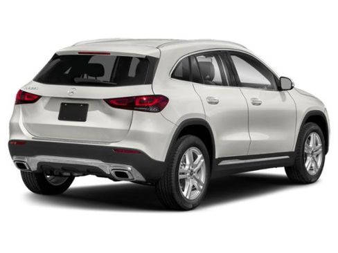 Used 2023 Mercedes-Benz GLA 250 4MATIC image 5