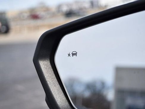 Used 2024 Chevrolet Equinox LT image 10