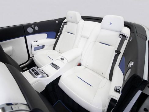 Used 2017 Rolls-Royce Dawn image 47