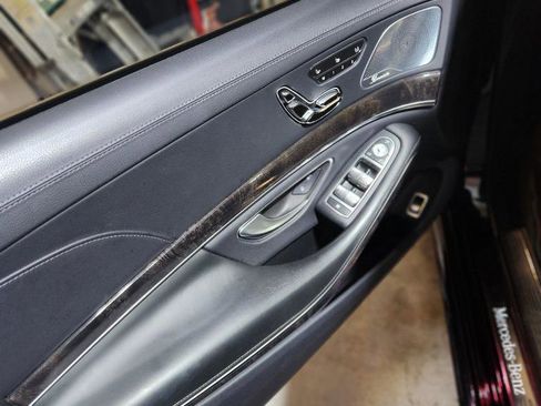 Used 2018 Mercedes-Benz S 560 Sedan image 30