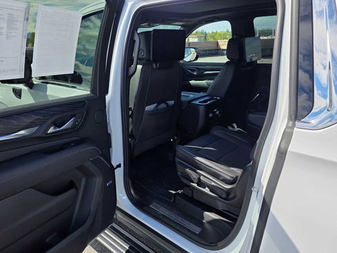 Used 2024 GMC Yukon XL Denali w/ Advanced Technology Package AWD/4WD image 15