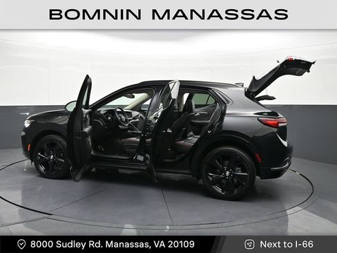 Used 2022 Buick Envision Essence w/ Technology Package I image 40