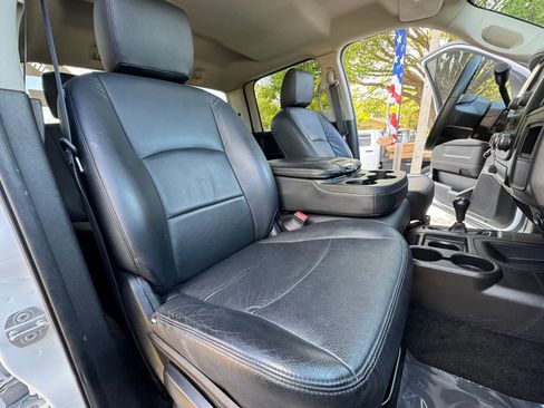 Used 2018 RAM 2500 Tradesman w/ Chrome Appearance Group image 39