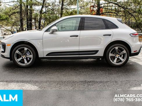 Used 2024 Porsche Macan image 7