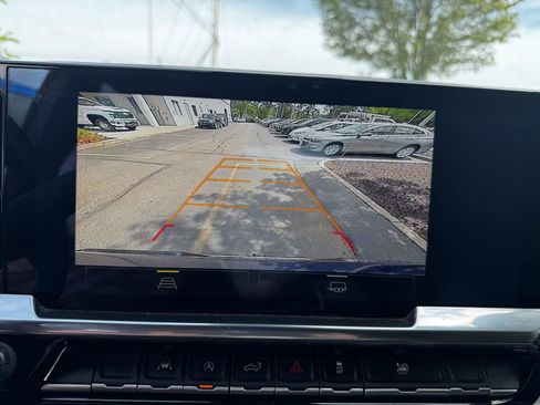 Certified 2023 Chevrolet Silverado 1500 LT AWD/4WD image 25