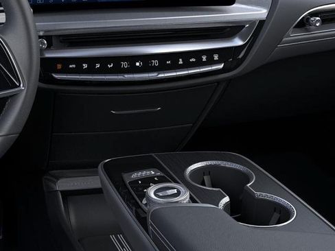 New 2026 Cadillac Lyriq Premium Luxury w/ LPO, Floor Liner Package AWD/4WD image 23