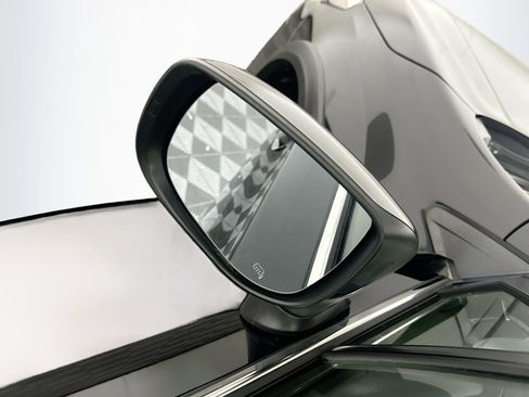 Used 2023 Subaru Crosstrek 2.5i Limited image 16