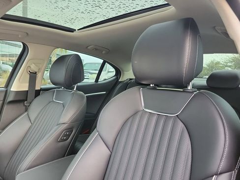 Used 2026 Genesis G70 2.5T Prestige RWD image 16