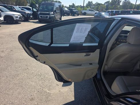 Used 2013 Lexus ES 350 w/ Luxury Pkg FWD image 9
