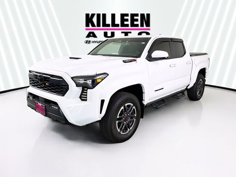 Used 2024 Toyota Tacoma TRD Sport RWD image 3