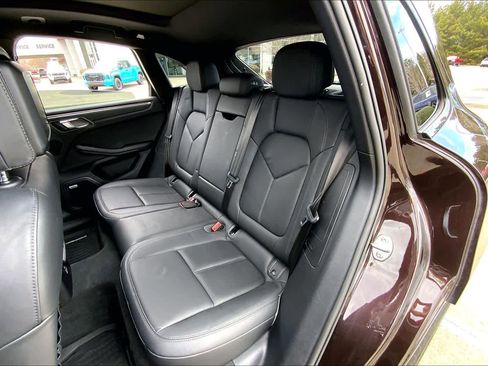Used 2021 Porsche Macan S image 20