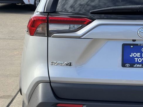Used 2023 Toyota RAV4 XLE FWD image 10