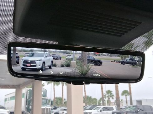 Used 2024 INFINITI QX80 Sensory image 16