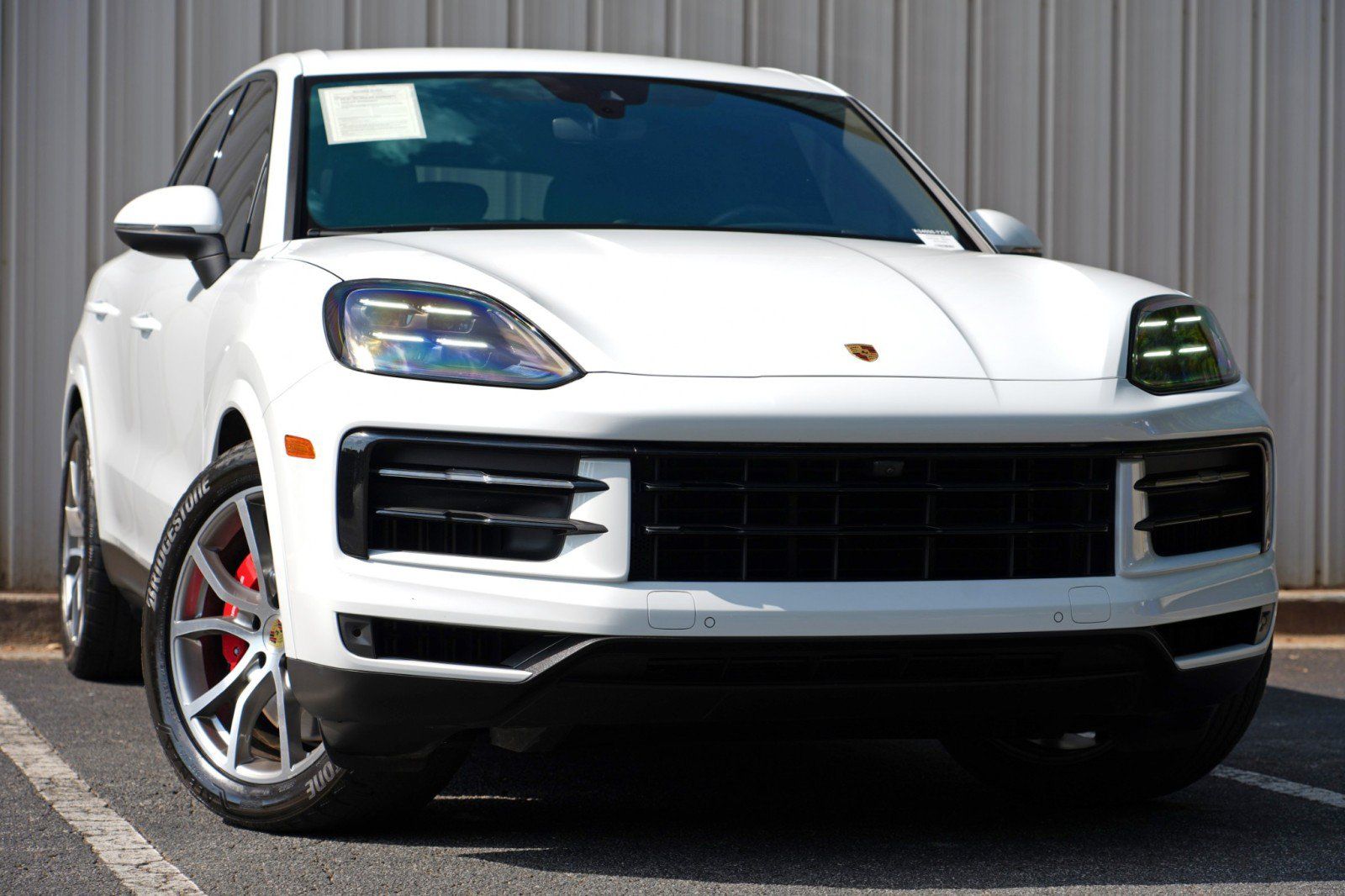 Used 2024 Porsche Cayenne S w/ Sport Chrono Package AWD/4WD image 4