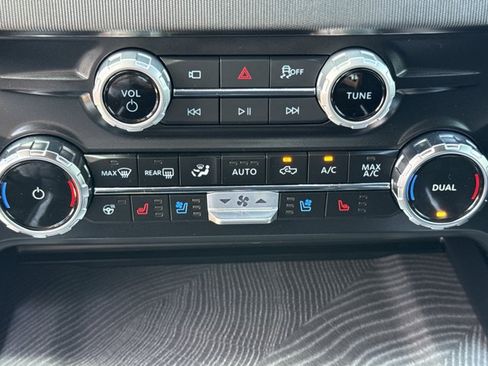 Used 2025 Ford F450 Platinum AWD/4WD image 21