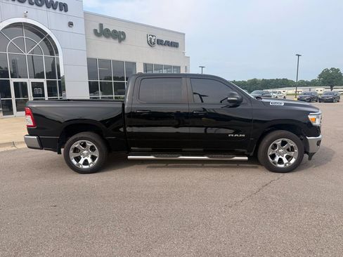 Used 2022 RAM 1500 Big Horn AWD/4WD image 2