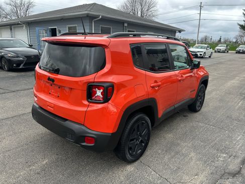 Used 2019 Jeep Renegade Sport image 3