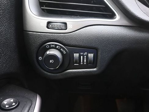 Used 2021 Jeep Cherokee Latitude Lux AWD/4WD image 18