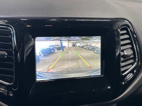 Used 2019 Jeep Compass Altitude image 21