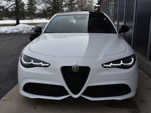 New 2025 Alfa Romeo Giulia AWD image 7