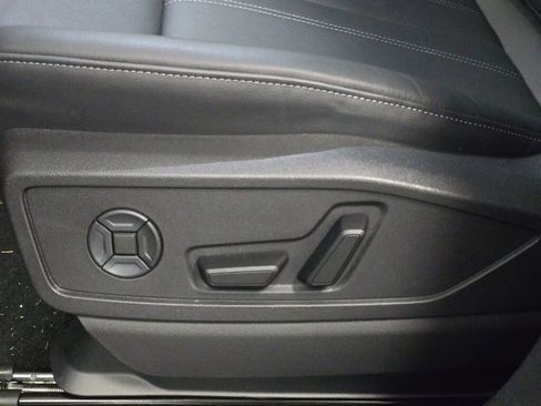 New 2025 Audi Q5 Premium image 23