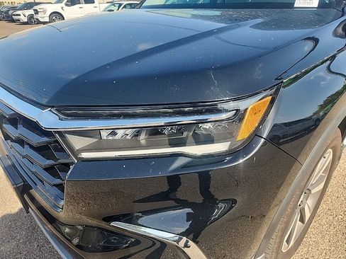 Used 2023 Honda Pilot Touring image 6