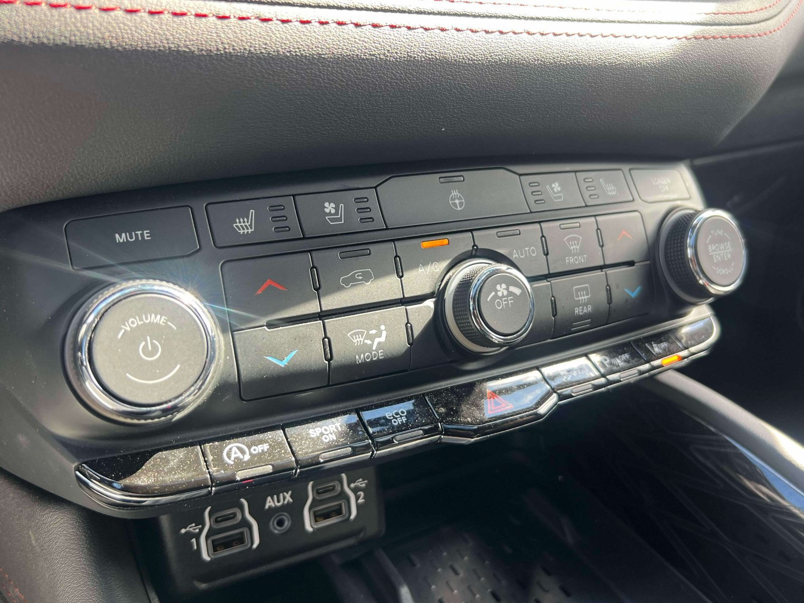 Certified 2025 Dodge Durango GT AWD/4WD image 31
