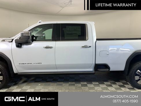 New 2026 GMC Sierra 3500 Denali w/ Denali Reserve Package AWD/4WD image 9