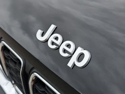 New 2026 Jeep Grand Cherokee Laredo X RWD image 12