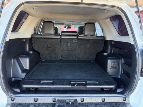 Used 2017 Toyota 4Runner SR5 Premium image 16