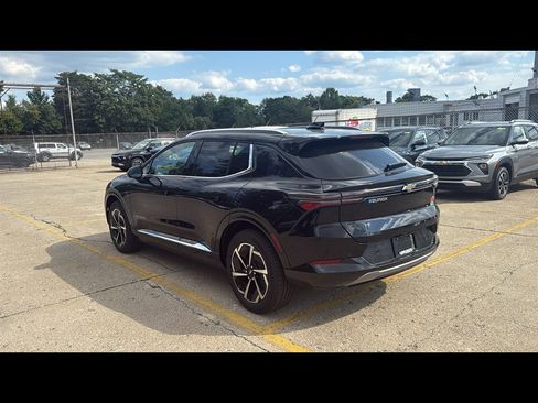 New 2025 Chevrolet Equinox EV LT image 4