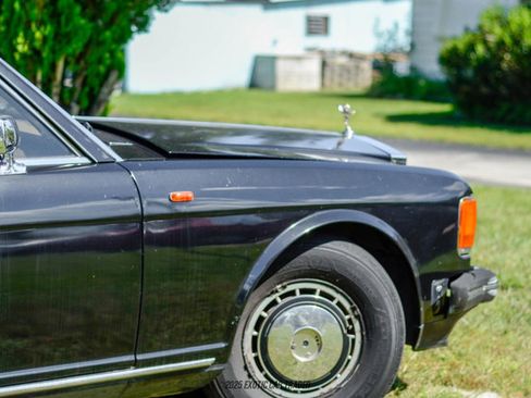 Used 1991 Rolls-Royce Silver Spur II image 25