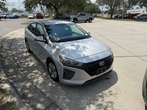 Used 2018 Hyundai Ioniq Blue FWD image 7