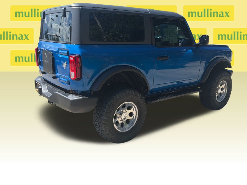 Used 2022 Ford Bronco 2-Door AWD/4WD image 4