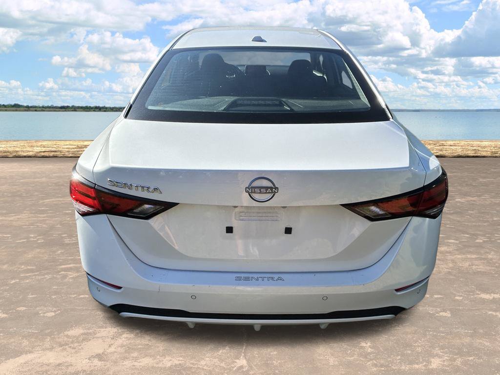 Used 2025 Nissan Sentra SV FWD image 8