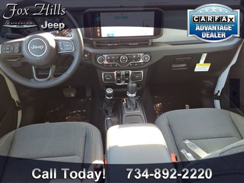 New 2025 Jeep Gladiator Sport image 12