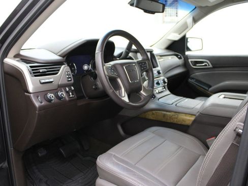 Used 2017 GMC Yukon Denali w/ Open Road Package AWD/4WD image 7
